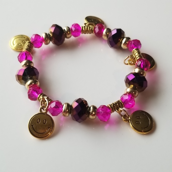 3/$25♥️ Charm Bracelet Hot Pink & Purple with Smiley Charms New - Picture 1 of 5